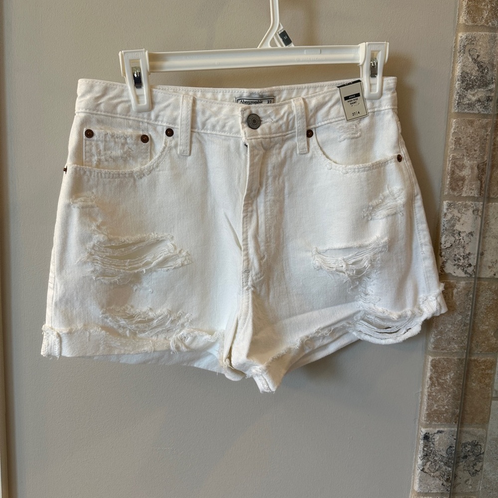 A&F Annie High Rise White Shorts